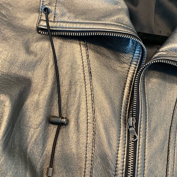 EUC Elie Tahari metallic silver grey leather jacket with silky black lining XS - Picture 8 of 13